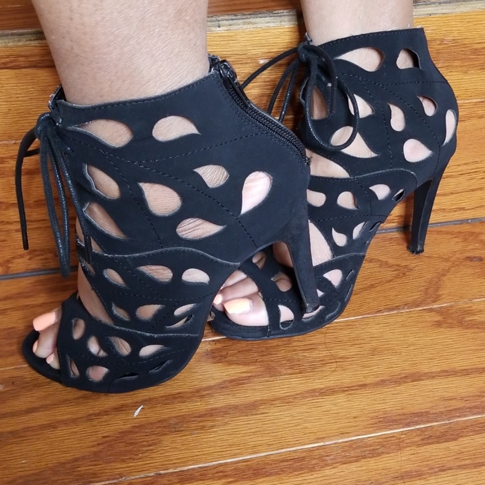 Black Sandals